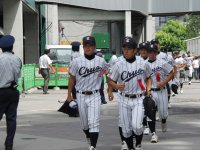 8月7日　開会式後球場を後にする　山形中央高校